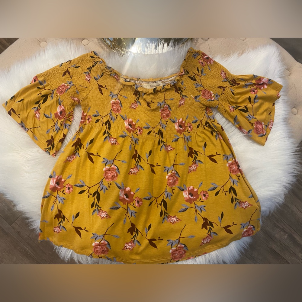Flower top size small.